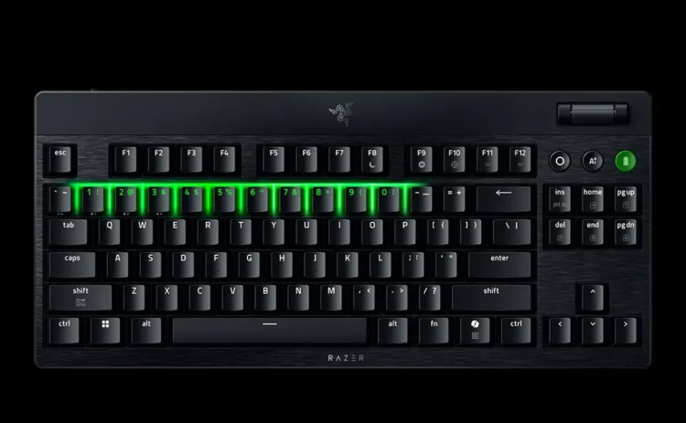 Razer presenta los teclados BlackWidow V4 de perfil bajo.