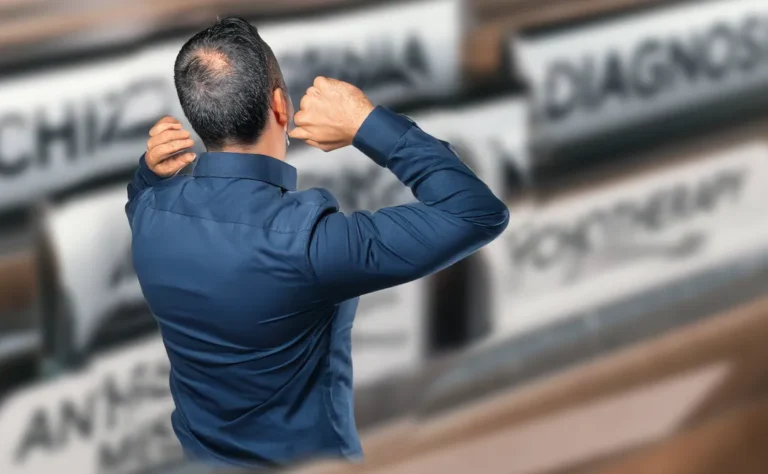 La psicosis por IA digital esquizofrenia redes sociales 2025